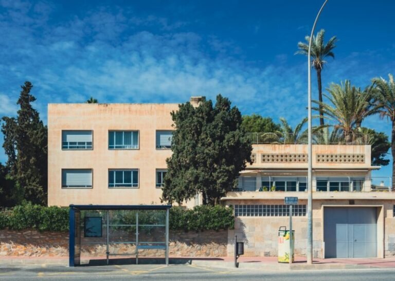 piscina-municipal-de-cobena-con-autobus-gratuito