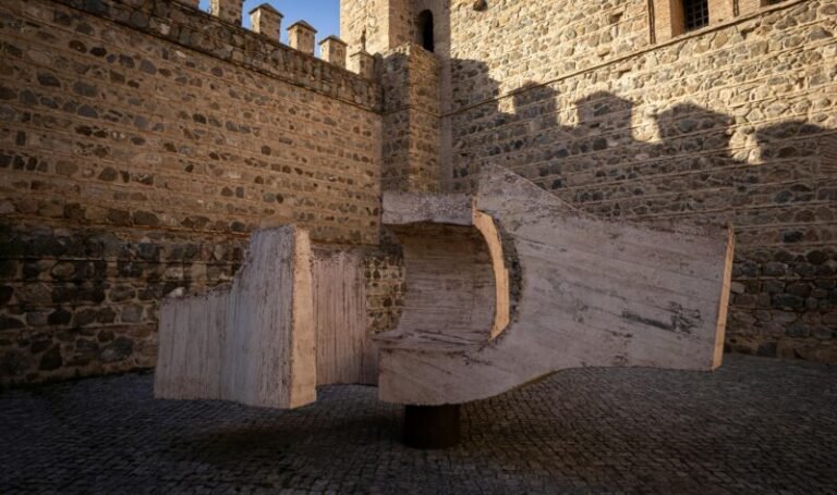 san-sebastian-de-los-reyes-instala-una-escultura-de-utande-en-el-paseo-de-europa